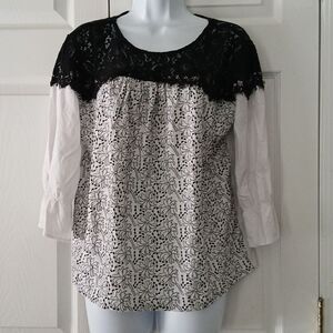 Krya  black white embroidered and lace top  Sz L